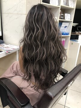 スライバイリアオオサカ(Sly By Ria OSAKA) シールエクステ【梅田】【大阪】