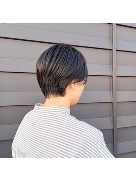 エムスリー ソリス(EMU THREE SOLIS) 透け感ショート