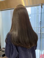 シュヴー 浦安店(CHEVEUX)&nbsp;地毛風4トーン　グレー　レイヤーカット