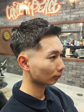 スリーセント 栄(3/cent) スキンフェード/ミドルフェード/フェザーアップ/フェードカット