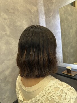 ピント 柏の葉キャンパス(Pint) 切りっぱなしボブ×ウェーブ巻き