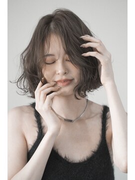 アンダーバーホワイト 鳳店(_WHITE) 切りっぱなしボブ