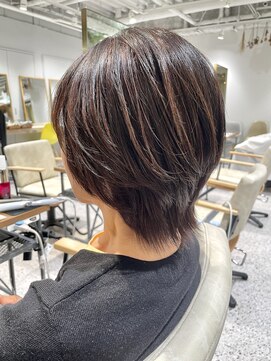 ゼストララ(ZEST Lara) 【YUICHI】ショートレイヤー【吉祥寺】