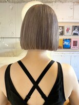ルーム(Loom.)&nbsp;ハイトーンボブぱっつん前髪ボブミニボブ切りっぱなしボブ