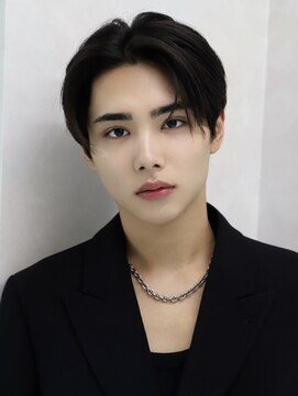 ルーシー 川越(LUCEY) センターパートフェザーパーマシャドウパーマメンズパーマ