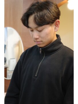 エディ(Edy) ニュアンスパーマセンターパート韓国ヘアカルマヘア眉毛カット