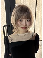 メゾン ノエラ(Maison Noella) ホワイトグレージュ
