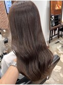ハンサムショートレイヤーカットミルクティーベージュハイトーン