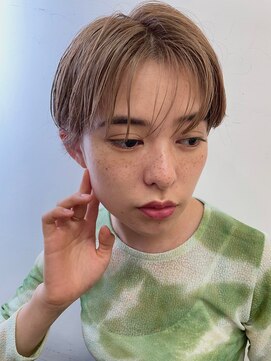 キサイ バズ(kisai BUZZ) kisaiBUZZ＊西川史浩  シースルーバング×ピンクベージュ