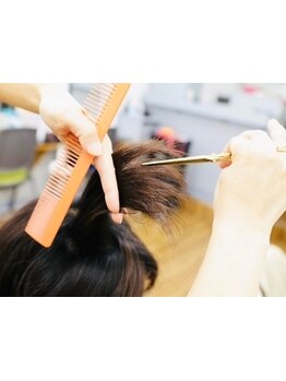 [カット+リタッチカラー￥4730]顔色が明るく元気に見えるカラーをご提案！プロの技術で安心・綺麗に♪