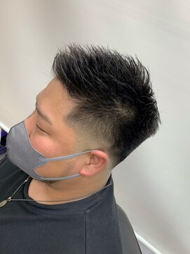 レオンOK メンズベリーショート刈り上げフェード風