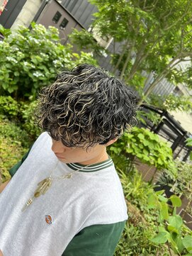 スキル(SKILL) 波巻きツイスパ　波巻きパーマ　ハイライト　福岡パーマ