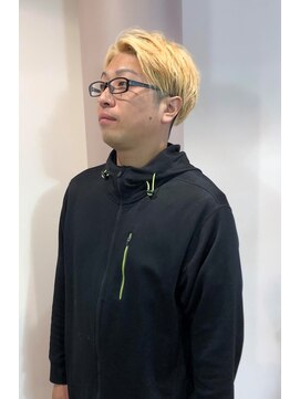 スモールバンブー small-bamboo ヘアーサロン ハイトーン × ツーブロック