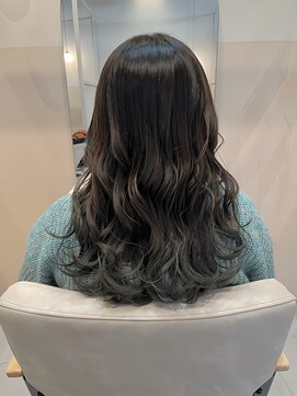 シダ(sida) 「ブリーチ　すそカラー　オリーブ」　鹿毛