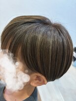 レシェル 松阪(RECIEL) ショート白髪ぼかしカラー