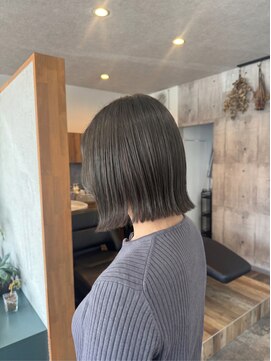 カーキ 甲府(khaki) ボブ×ダブルシークレットカラーで透明感グレージュ