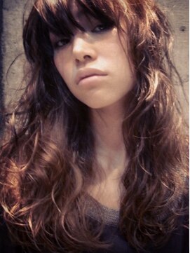 ブロック ジャポン(bloc japon) ウエーブをラフにくずしたアンニュイ&ボヘミアンロング