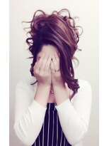 ビューティーサロンワタナベ 本店&nbsp;スジ盛りヘアーセット