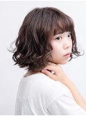 ラフなウェーブ質感、ガーリーボブ