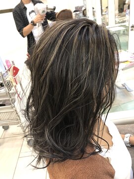 モードケイズブリエ(MODE K's Briller) 学割U24   ヘッドスパ  インナーカラー  頭皮に優しい人白髪染め