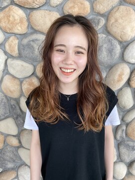 ビュートリアム 七里ヶ浜(BEAUTRIUM) ゆるウェーブロングスタイル