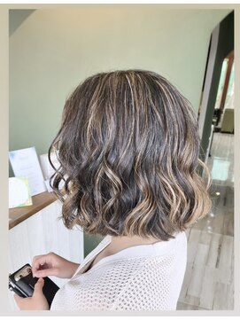 ヘアスペース ロン バイ シュシュ(HAIR SPACE Le rond by chou chou) 【Le rond】くせ毛生かしハイライト