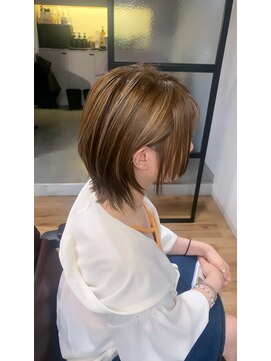 オルク 札幌大通(Orque) ショートウルフ　ハイライト耳かけ後れ毛 ネオウルフ20代30代