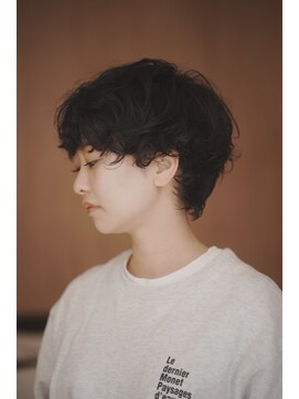 ミューズ バイ ケンジ(MUSE by KENJE) ショートマッシュパーマスパイラル中性的