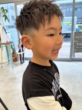 ロミー 本厚木(ROMMY.) キッズカット◎男の子メンズ刈り上げスパイキーショート小学生◎