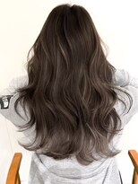 アマレット(Amaretto) 細めハイライト×グレージュカラー