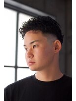 キングスマントーキョー 立川北口店(KINGSMAN TOKYO)&nbsp;アップバング / ツーブロック / スキンフェード 【立川】