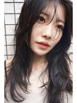 黒髪×オリーブグレー×レイヤーカット(髪質改善カラー)