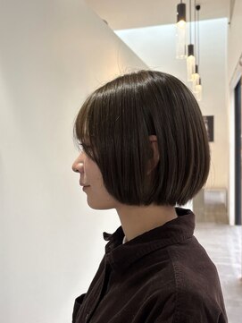 インチェルシー(in chelsea) 丸みボブとオリーブカラー