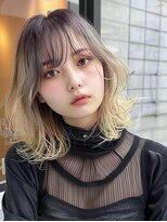 レア 新越谷(LEA)&nbsp;美髪 ホワイトブロンド 外ハネボブ ワイドバング