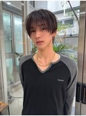 《セットを簡単に》センターパート/ツーブロック/フェザーパーマ