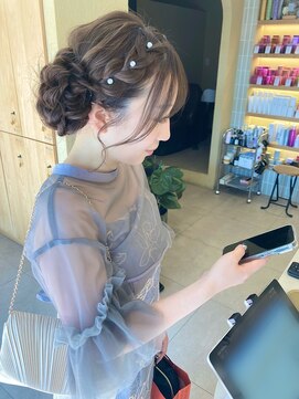 ito. サイドシニヨン