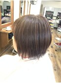 ショートボブ