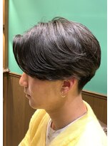 ヒロギンザバーバーショップ 丸の内店(HIRO GINZA BARBER SHOP)&nbsp;前下がりセンターパート　韓国風　丸の内/大手町/東京
