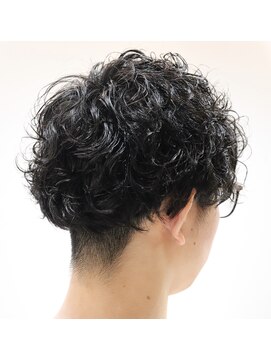 ウィスカーヘアー(whisker hair) スパイラルパーマ