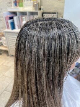 プラスシー(+C) 大人の白髪ぼかしハイライト/福岡地毛にハイライト/福岡白髪染め