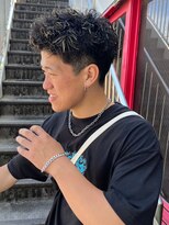 アイズ 海老名(AIZU) スパイキーパーマ スパイキーショート メンズショート 眉毛