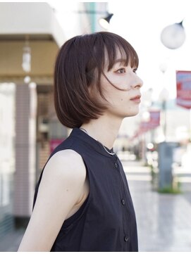 クレア(CREA) 20代30代40代前下がりストレート小顔補正立体カット