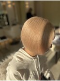 大人可愛いショート×ハイトーンダブルカラーホワイトブロンド