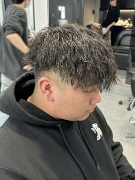 アクロ(ACRO) ツイストスパイラル/広島メンズ/ツイスト/縦落ちパーマ