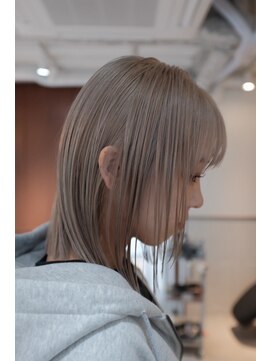 オーパスバイアンブルリュクス 池袋(Opus by ambleluxe) 切りっぱなしミディアム/ケアブリーチ/ミルクティーカラー