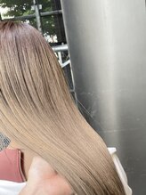 エルア(elua)&nbsp;ブリーチ1回の毛に髪質改善ストレート