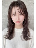 小顔顔周りレイヤー×透明感グレージュ×艶髪セミディ人気美容室