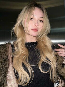 ベル 表参道Terrace(Belle) シャギーウルフ/ミディアムレイヤー/ホワイトブロンド/表参道