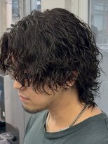 オーバル ジングウマエ(OVARL jingumae)&nbsp;縦落ちツイストスパイラルウルフパーマ