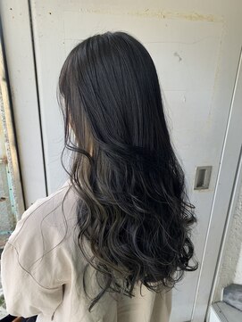 エミュー(emue) ブルーブラック　イヤリングカラーミルクティーベージュ　木ノ下